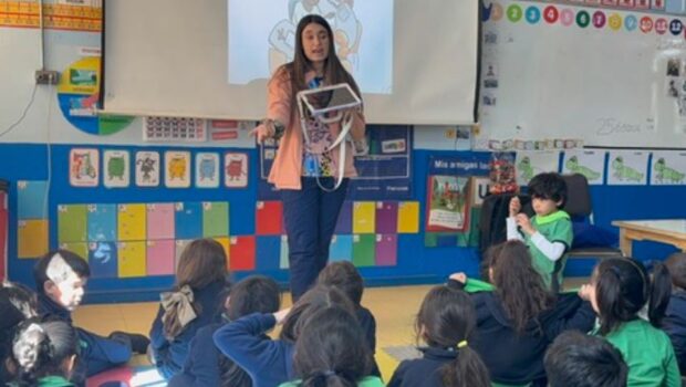 PrAACticamente Conectados: Una Experiencia Chilena Para Ampliar las Voces en la Escuela